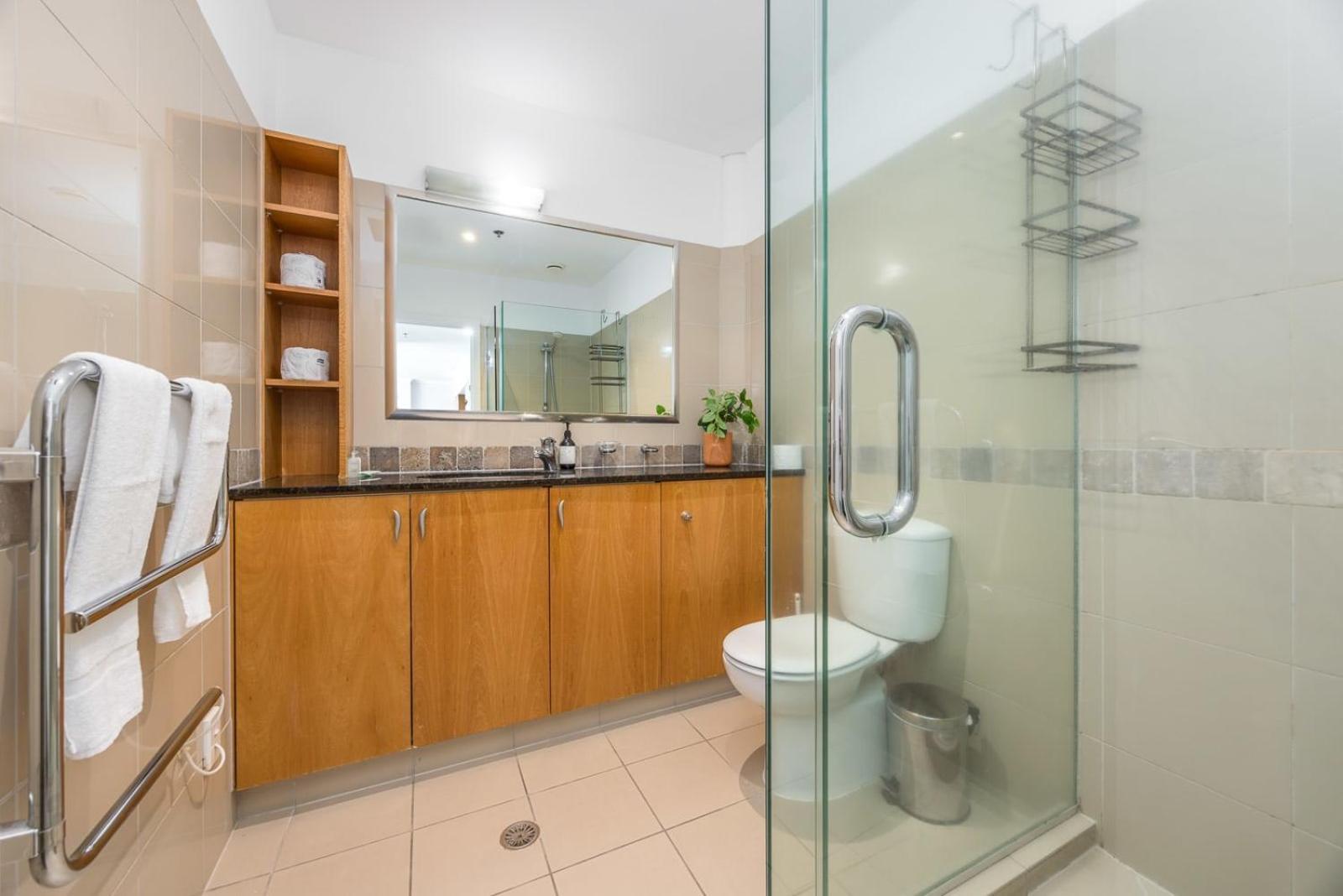 Beautiful Renovated 2 X Bdrm,Perfect Location Daire Auckland Dış mekan fotoğraf